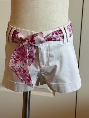 Gucci Children’s White Cotton Shorts with Pink Floral Waist Scarf